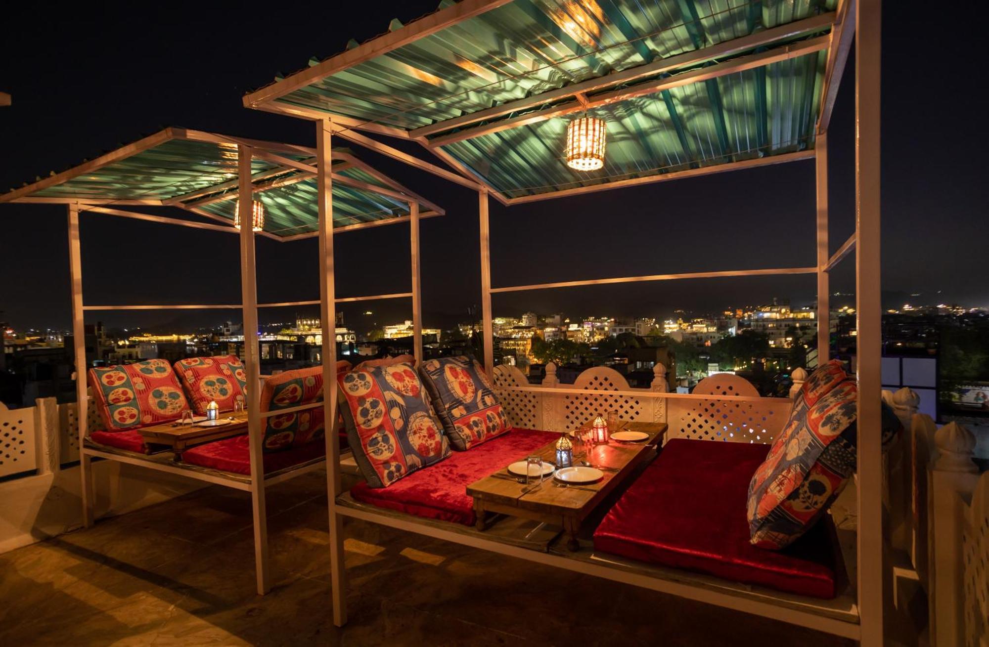 Krishna Stay Guest House Udaipur Exterior photo